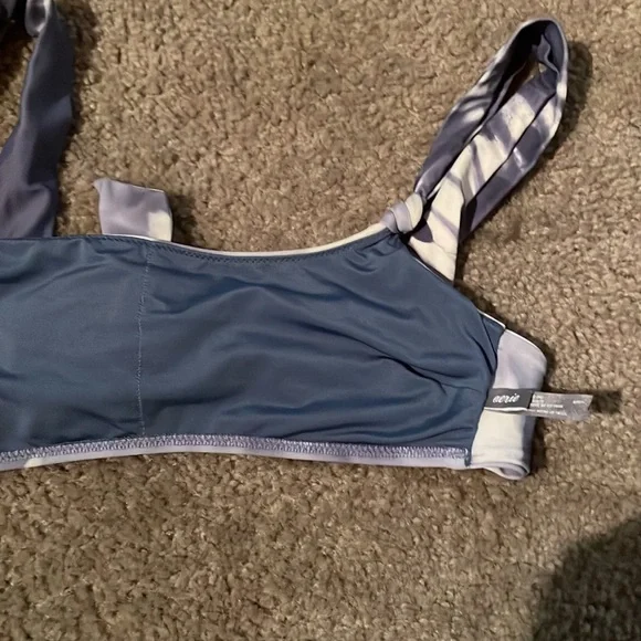 Aerie Blue and White Tie Die Bikini Top - Picture 4 of 6